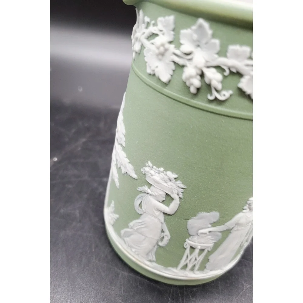 Antique Wedgwood Jasperware Green Pitcher w Handle England 1936 4.5